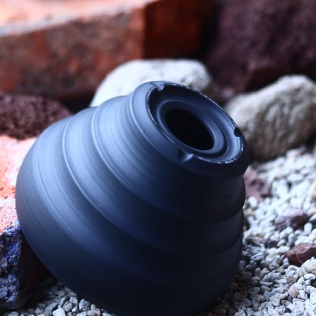 Yuta  Uchida 〝black  clay″   /   humanity pot       no.510-30