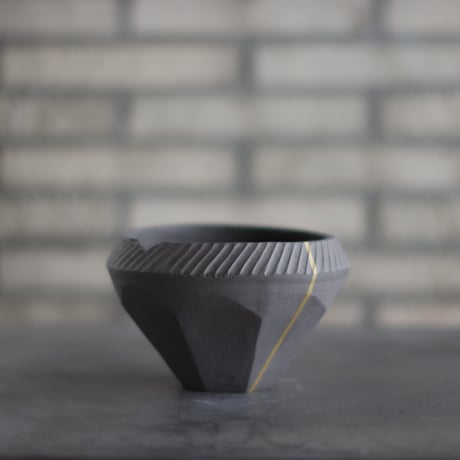 CATEGORY 5号鉢 | 芽の巣山