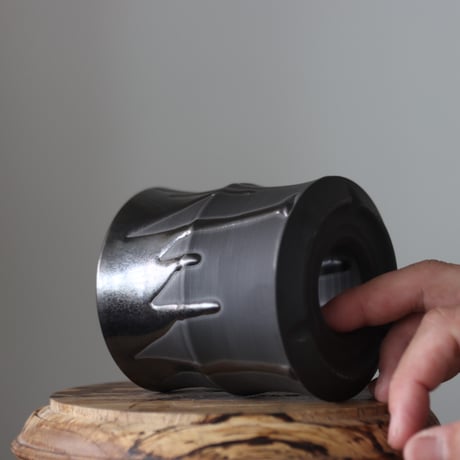 Yuta Uchida / black glaze / humanity pot     no.512-66