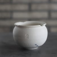 たけろうポット/ 角鉢 / ムシクイ / テツサビ / M no.1006-36 | 芽の巣山