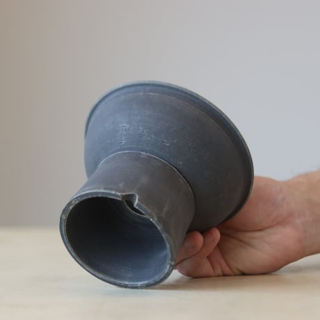 Yuta Uchida / black clay (3.5号鉢)  no.330-22