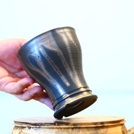 Yuta Uchida / gold glaze / humanity pot    no.1231-42