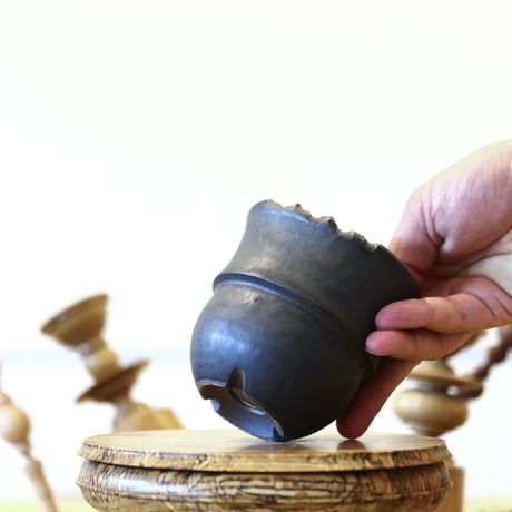 HUM / humanity pot     no.625-75