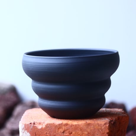 Yuta  Uchida 〝black  clay″   /   humanity pot       no.510-24
