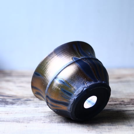 Yuta  Uchida 〝gold  glaze″   /   humanity pot       no.80254