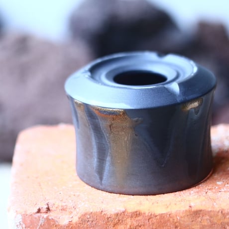 Yuta  Uchida 〝gold  glaze  mini″   /   humanity pot       no.510-62