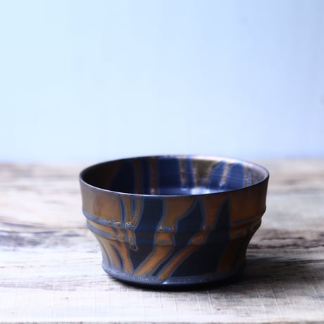 Yuta  Uchida 〝gold  glaze″   /   humanity pot       no.80245