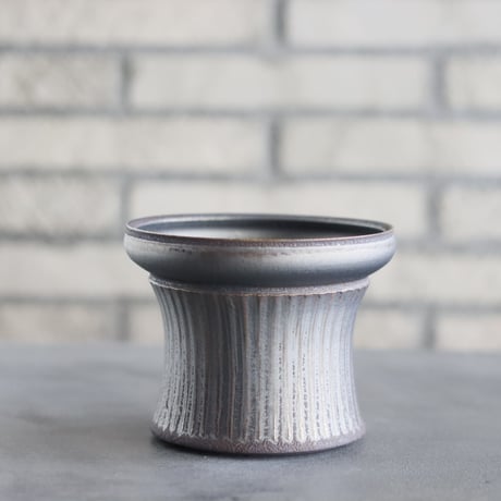 CATEGORY 4号鉢 | 芽の巣山