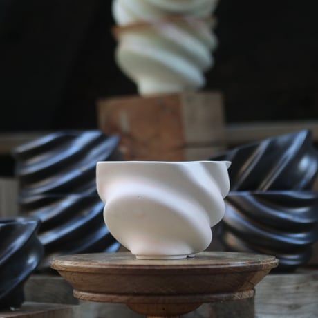 P&A ceramic ware / spiral pot 　no.108-108