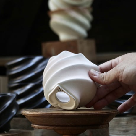 P&A ceramic ware / spiral pot 　no.108-109