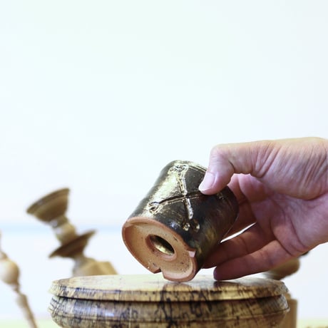 HUM / humanity pot     no.625-14