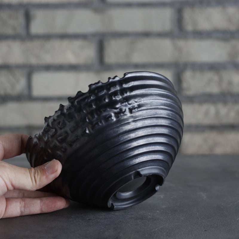 Yuta Uchida / black glaze melt / humanity (5.5
