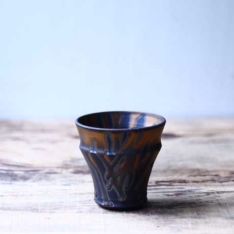 Yuta  Uchida 〝gold  glaze″   /   humanity pot       no.80205