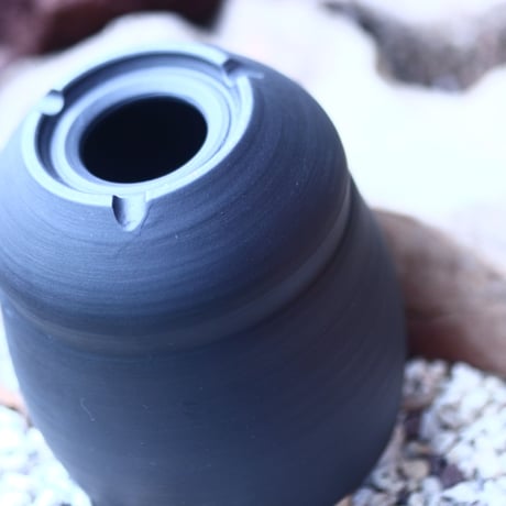 Yuta  Uchida 〝black  clay″   /   humanity pot       no.510-38
