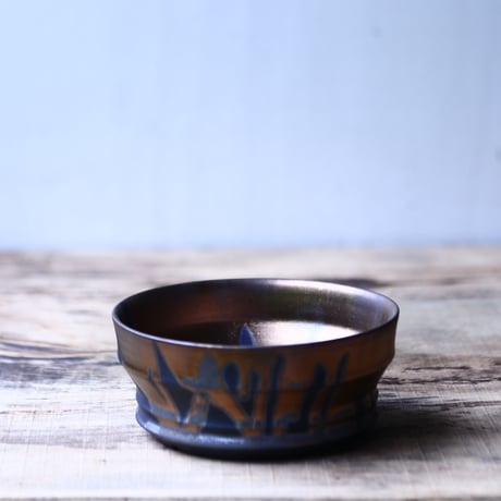 Yuta  Uchida 〝gold  glaze″   /   humanity pot       no.80243