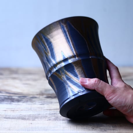 Yuta  Uchida 〝gold  glaze″   /   humanity pot       no.80275