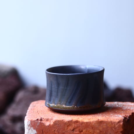 Yuta  Uchida 〝gold  glaze  mini″   /   humanity pot       no.510-63