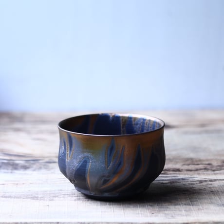 Yuta  Uchida 〝gold  glaze″   /   humanity pot       no.80238