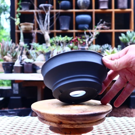 Yuta  Uchida 〝black clay″   /   humanity pot       no.551
