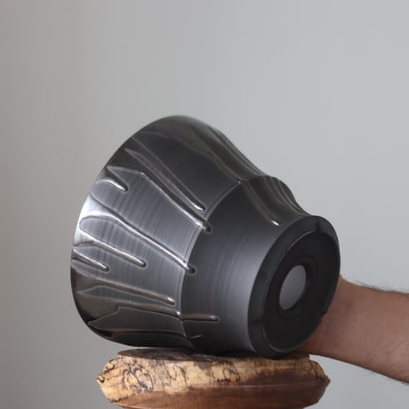 Yuta Uchida / black glaze / humanity pot     no.512-97
