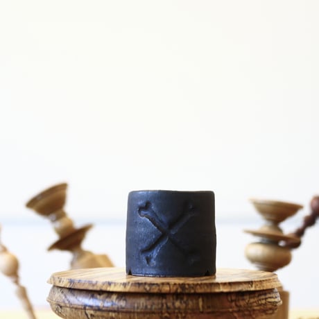 HUM / humanity pot     no.625-06