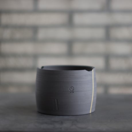 CATEGORY 4号鉢 | 芽の巣山