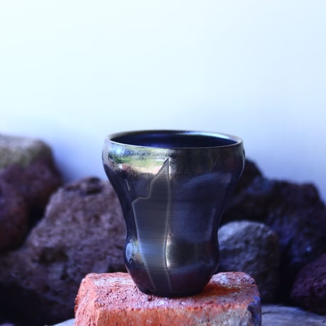 Yuta  Uchida 〝black  glaze″   /   humanity pot       no.42548