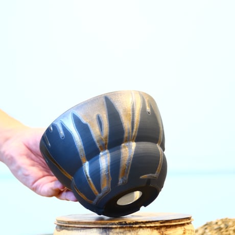 Yuta Uchida / gold glaze / humanity pot    no.1231-47
