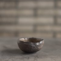 たけろうポット/ チギリ / コガネ / M no.216-61 | 芽の巣山