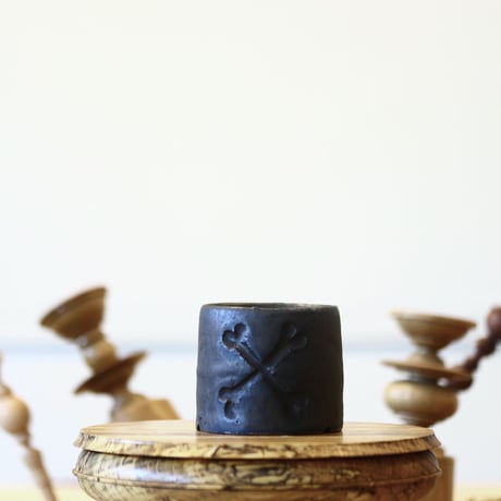 HUM / humanity pot     no.625-09