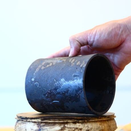 Kazuhiro Arima〝black bite″ / humanity pot    no813-21
