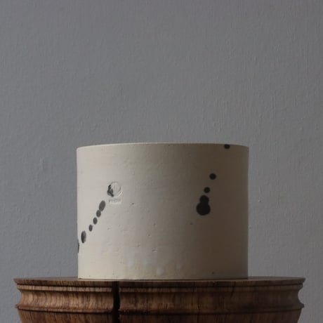 N/OH / コロ鉢 / matt white (dripping/呉須) / SS (3.5号)    no.504-133
