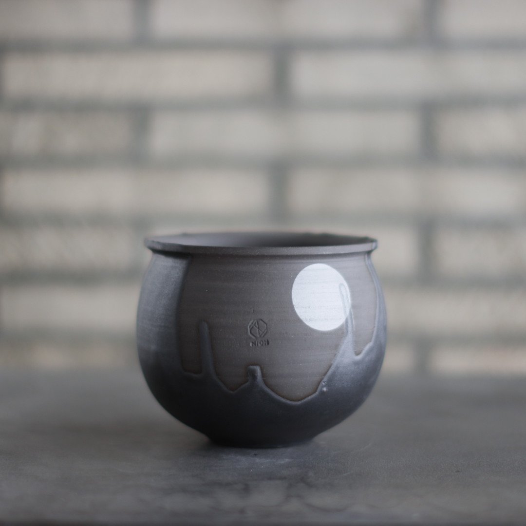 N/OH / コロ鉢 / RUNNY BLACK ＋ Moon / S (4号) no.11