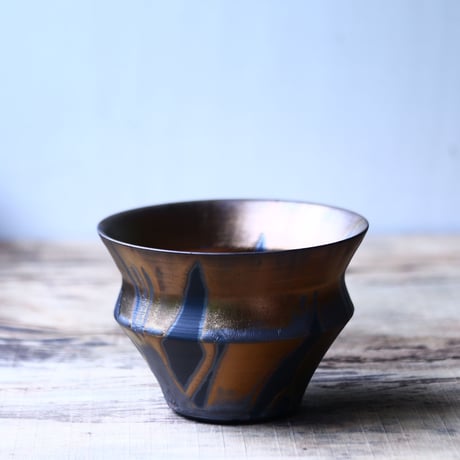 Yuta  Uchida 〝gold  glaze″   /   humanity pot       no.80253