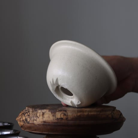 Atsushi Funakushi / white flake / humanity pot     no.512-44
