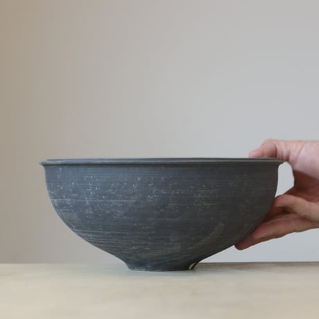 Yuta Uchida / black clay (8号鉢)  no.330-19