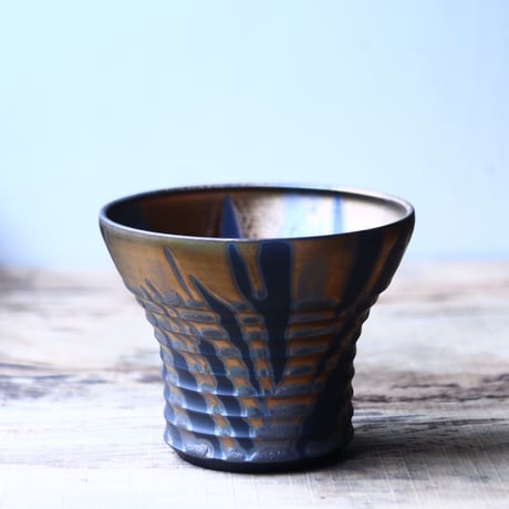 Yuta  Uchida 〝gold  glaze″   /   humanity pot       no.80266