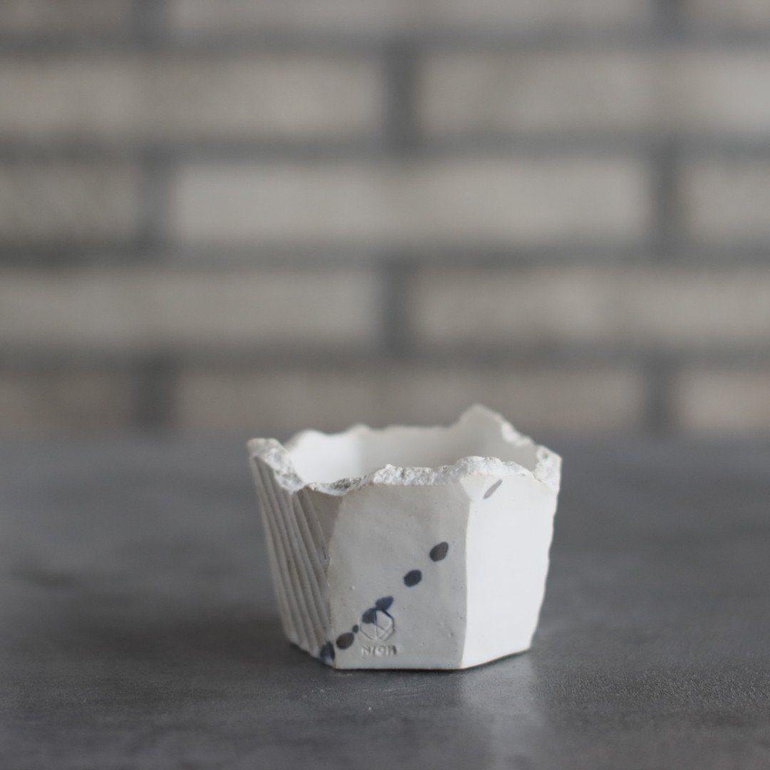 N/OH / 澪標 / white ＋ dripping (呉須) / XS (3号) no