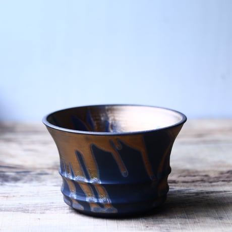 Yuta  Uchida 〝gold  glaze″   /   humanity pot       no.80262