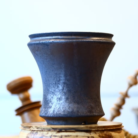 HUM / humanity pot     no.114-18