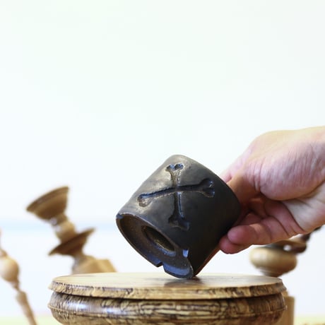 HUM / humanity pot     no.625-12