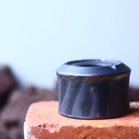 Yuta  Uchida 〝gold  glaze  mini″   /   humanity pot       no.510-66