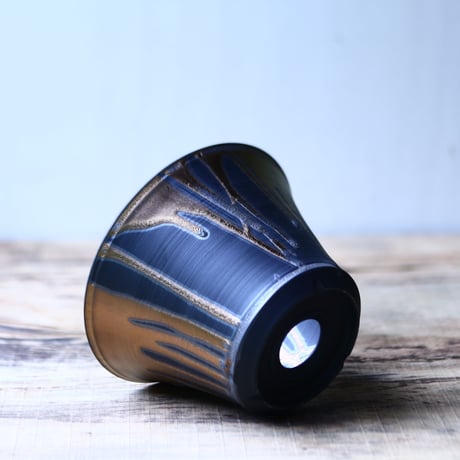 Yuta  Uchida 〝gold  glaze″   /   humanity pot       no.80252