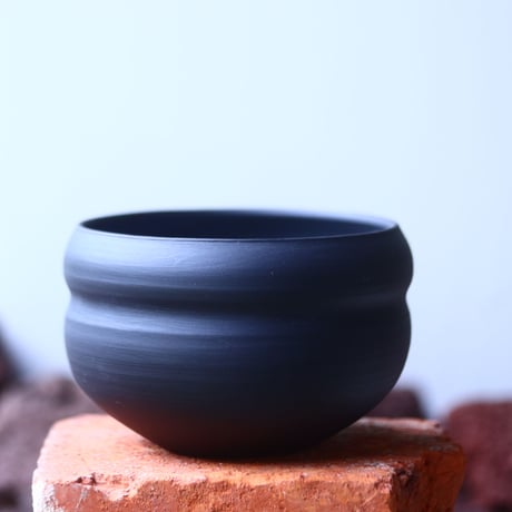 Yuta  Uchida 〝black  clay″   /   humanity pot       no.510-41