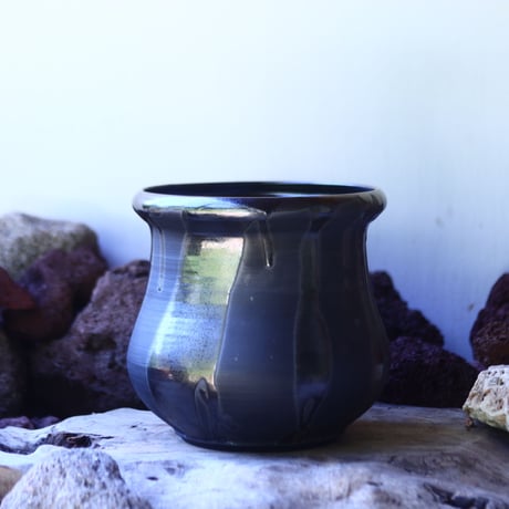 Yuta  Uchida 〝black  glaze″   /   humanity pot       no.42552