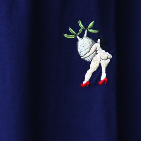 humanity×MENOSYAMA 【poorpatch T-shirt】GIRL&GRACILIUS (ネイビー) 予約販売