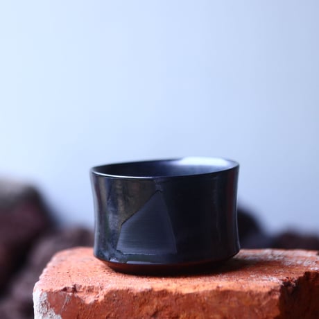 Yuta  Uchida 〝black  glaze  mini″   /   humanity pot       no.510-59