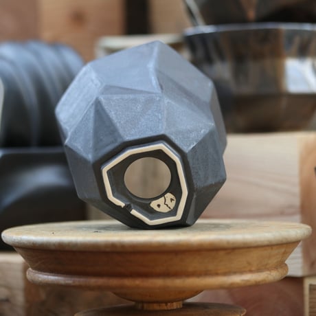 P&A ceramic ware / polygon pot    no.814-P3