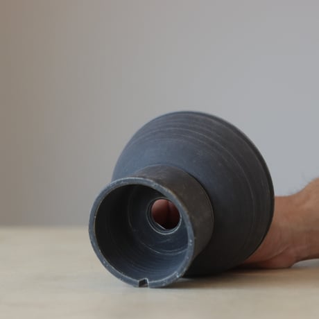 Yuta Uchida / black clay (4号鉢)  no.330-23