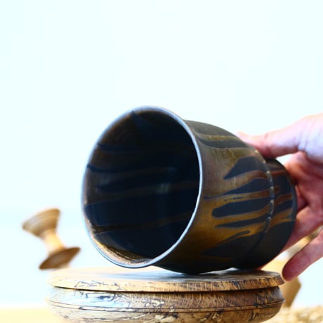 Yuta Uchida〝gold glaze″ / humanity pot    no514-U5